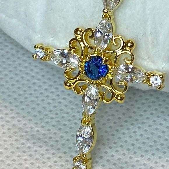 COPY - Gold Filled Cross Necklace! - Picture 5 of 12